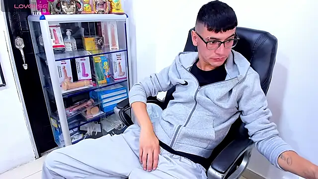 Alexx_bigcockk 웹캠 쇼