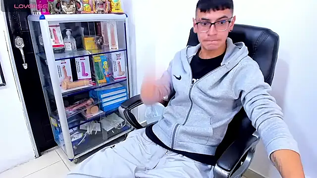 Alexx_bigcockk Webcam Show