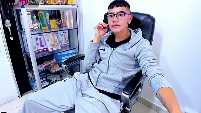 Alexx_bigcockk 웹캠 쇼