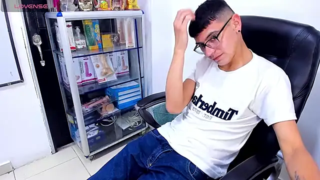 Webkamerová show Alexx_bigcockk
