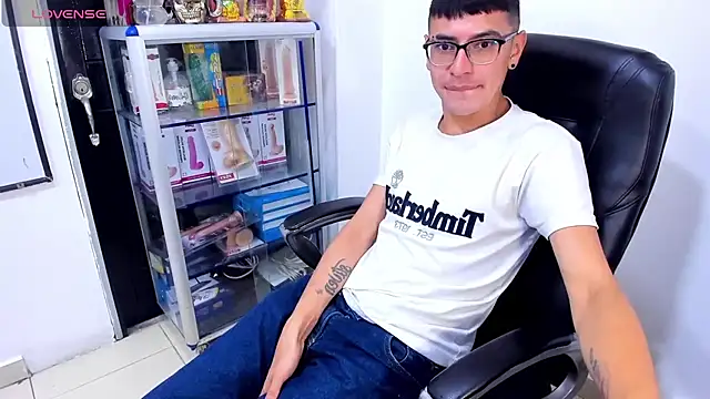 Alexx_bigcockk 웹캠 쇼