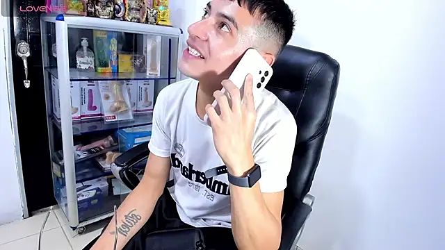 Alexx_bigcockk Pertunjukan Webcam
