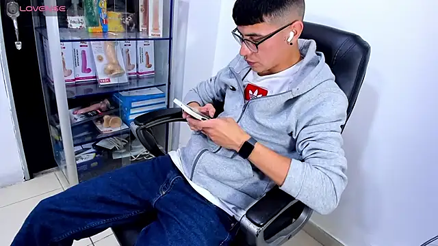 Alexx_bigcockk Pertunjukan Webcam