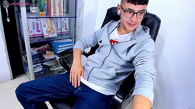Alexx_bigcockk Webcam-Show
