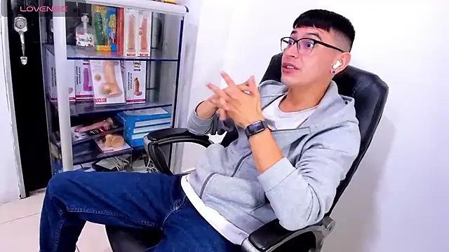 عرض كام Alexx_bigcockk
