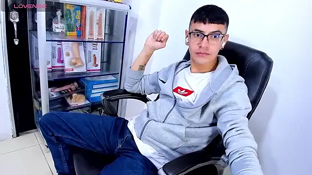 Show de Alexx_bigcockk na webcam