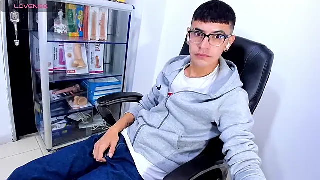 عرض كام Alexx_bigcockk