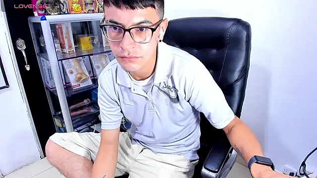Alexx_bigcockk webcam show