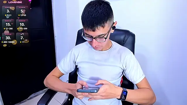 Alexx_bigcockk – webcam-show