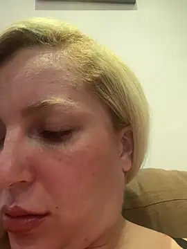 Webkamerová show Juuhschmitt