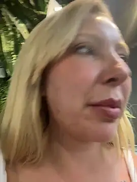 Juuhschmitt webcam show