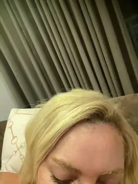 Juuhschmitt's Webcam Show