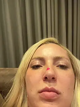 Show de Juuhschmitt na webcam