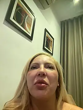 Juuhschmitt's Webcam Show