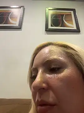 Juuhschmitt Show in webcam