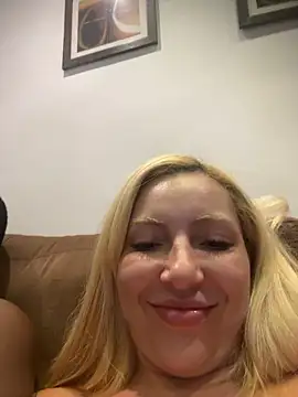 Juuhschmitt Show in webcam