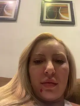 Juuhschmitt Webcam show