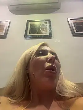 Juuhschmitt's Webcam Show