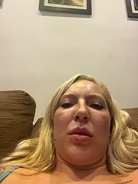 Juuhschmitt Show in webcam