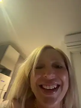 Juuhschmitt Show Webcam