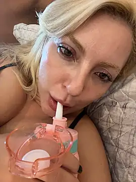 Juuhschmitt's Webcam Show