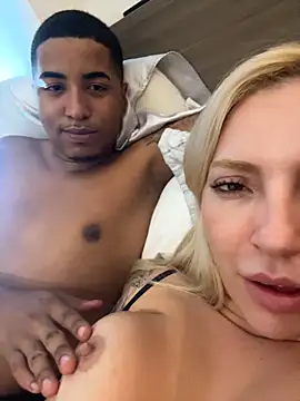 Show modela Juuhschmitt na web-kameri