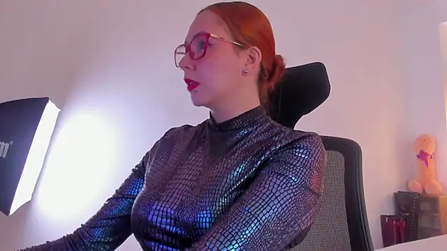 MistressErza Live XXX-Chat