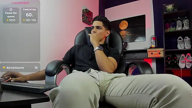 Alex_king27 Show in webcam