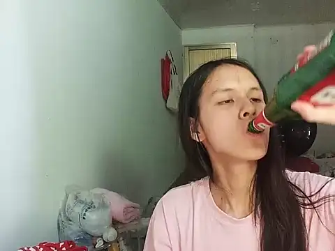 RebelAura Show in webcam