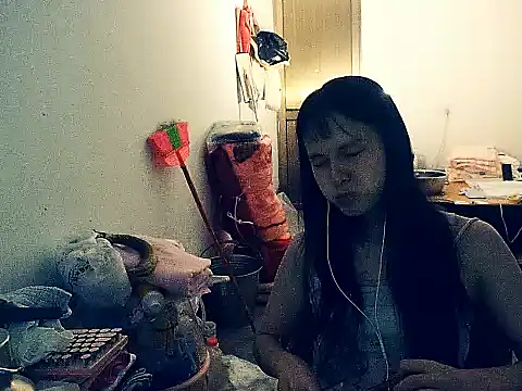 RebelAura Pertunjukan Webcam
