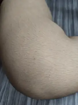 Khushi47 Show in webcam
