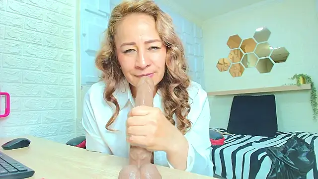 BeatrizSchmidt Webcam show