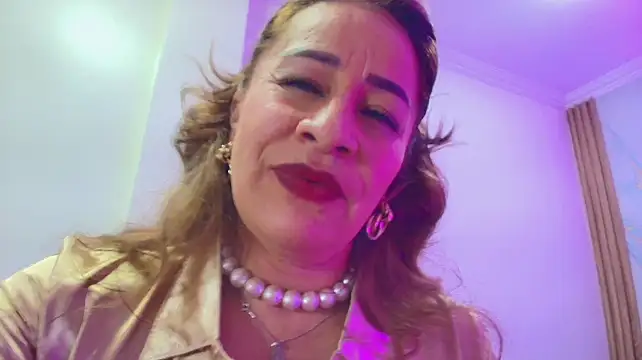 دردشة BeatrizSchmidt الجنسية المباشرة