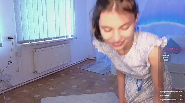 Little__Lunaa's Webcam Show