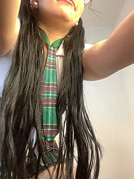 violettabond: διαδικτυακό σόου στην κάμερα