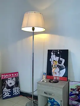 Chat soba uživo modela violettabond