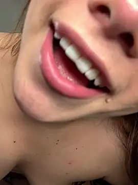 violettabond Chat XXX in diretta