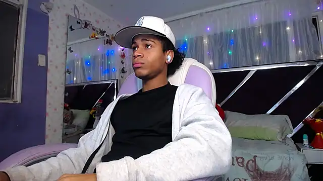 Santy_bigcock_01 Webcam Show