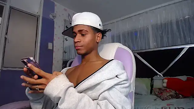 Santy_bigcock_01 Show in webcam