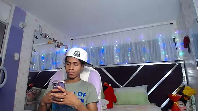 Santy_bigcock_01 现场XXX聊天