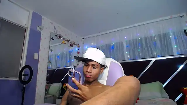 Santy_bigcock_01 Webcam Show