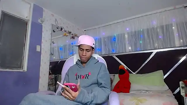 Santy_bigcock_01 Webcam Show