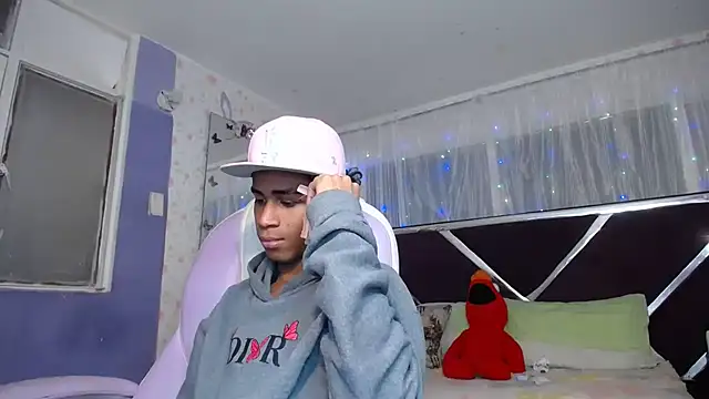 Santy_bigcock_01 Шоу с уебкамера