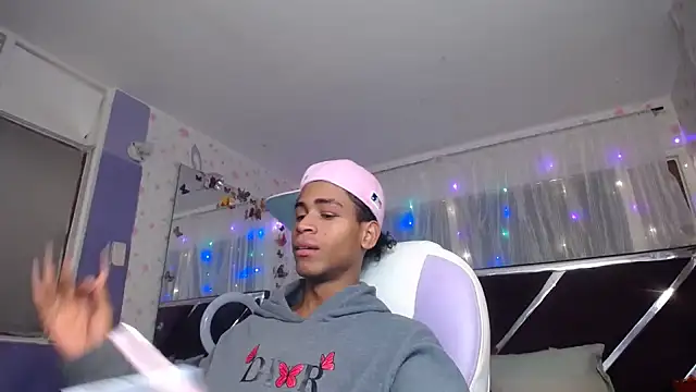 Santy_bigcock_01 Webcamshow