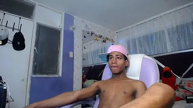 Santy_bigcock_01 webcam show