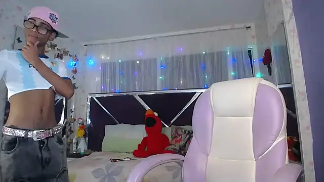Santy_bigcock_01 在線直播表演