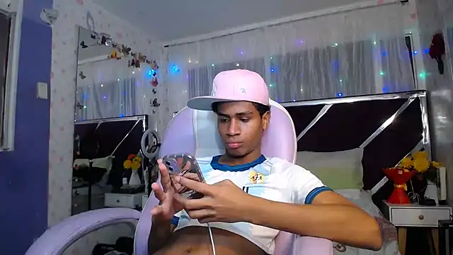 Santy_bigcock_01 웹캠 쇼