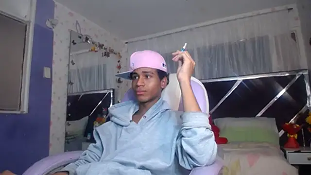 Santy_bigcock_01 Pertunjukan Webcam