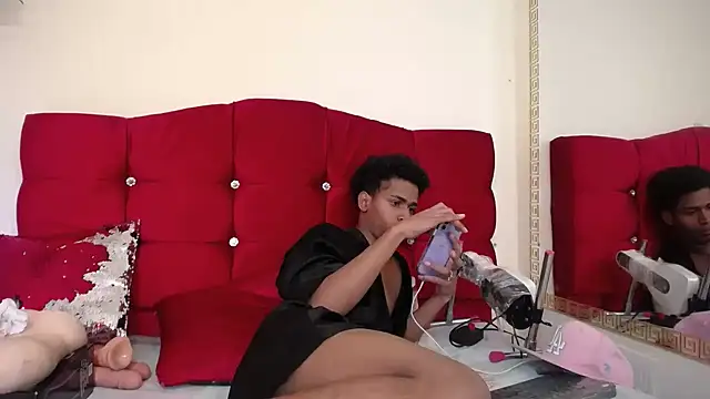 Santy_bigcock_01 Show Webcam