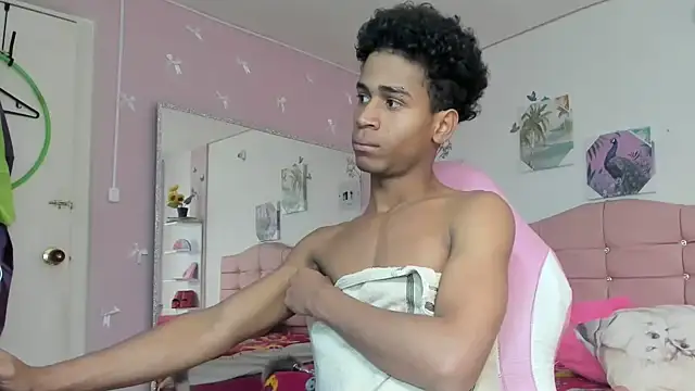 Santy_bigcock_01 Webcamshow